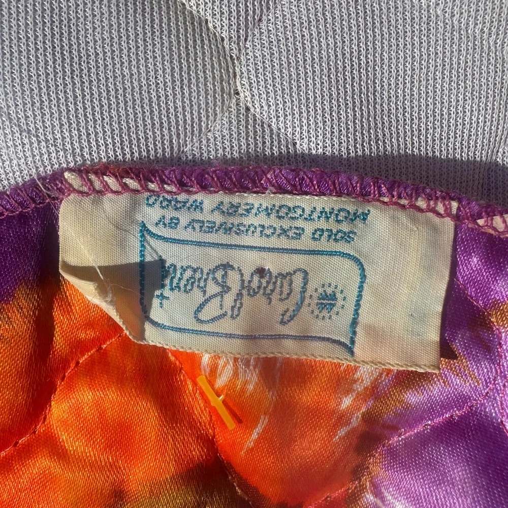 Vintage Floral Purple Quilted HouseDress - Picture 4 of 4